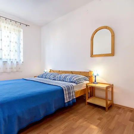 Apartment Lenka *
